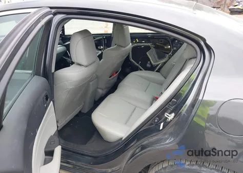 2016 Acura Ilx 2.4L/Acurawatch Plus Package из США, поврежденный, VIN 19UDE2F3XGA011612